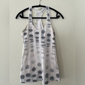 Lululemon tank